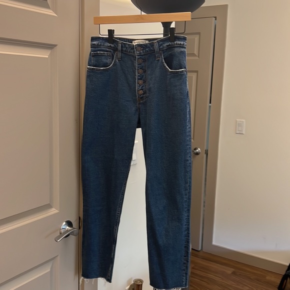 Abercrombie and Fitch high rise mom jeans - Picture 2 of 8